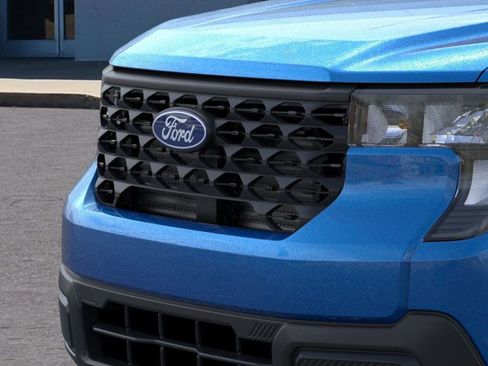 New 2025 Ford Maverick XL image 18