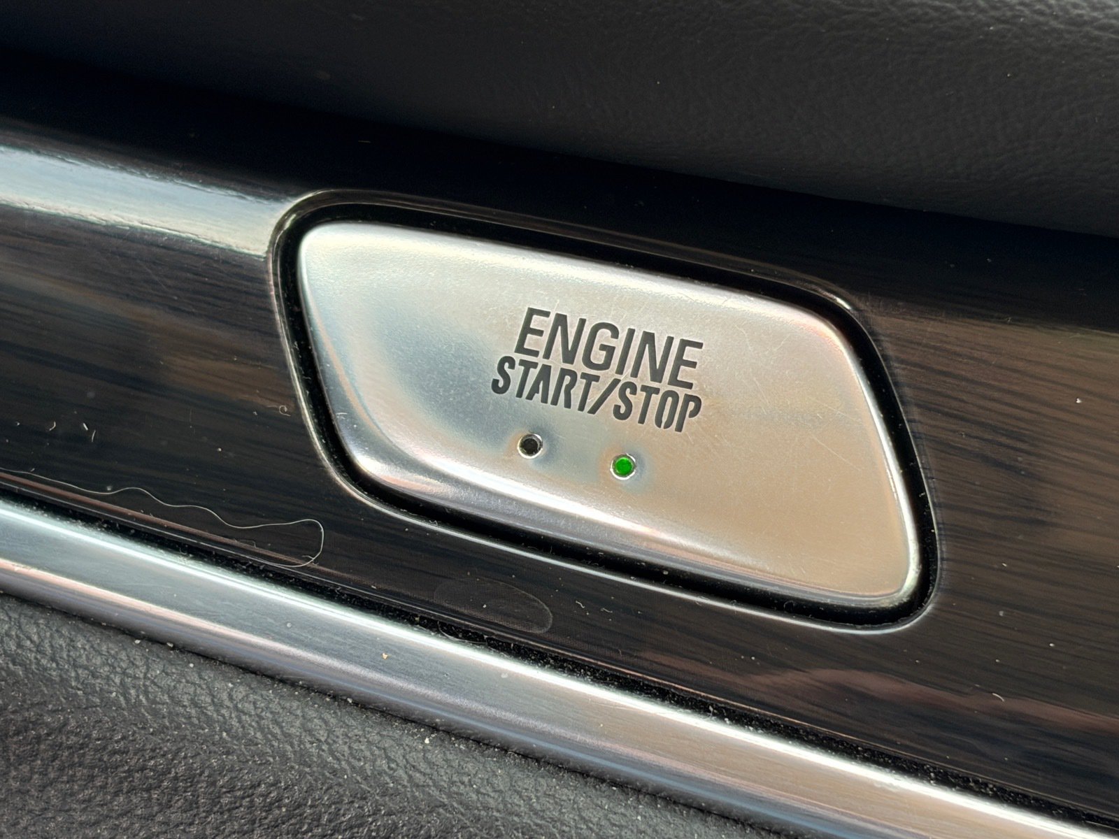 Used 2020 Buick Enclave Essence w/ Sound and Sites Package FWD image 33