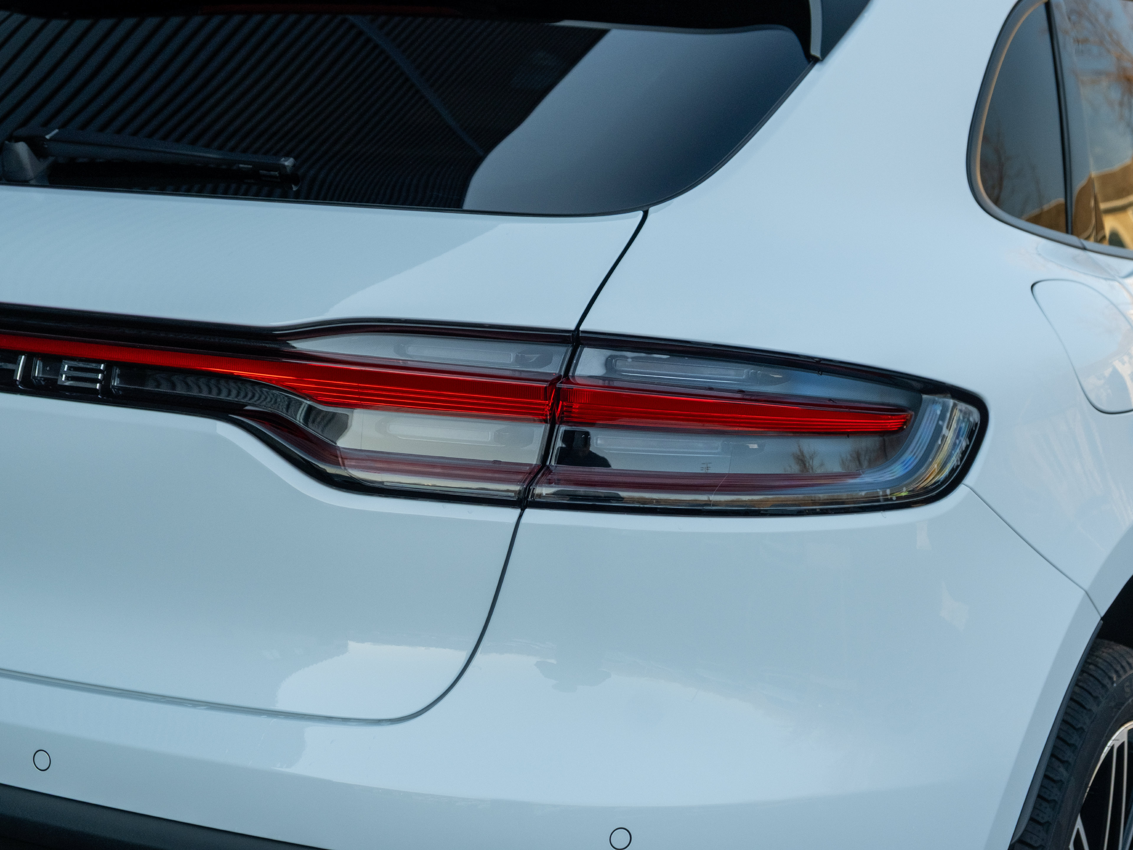 Certified 2026 Porsche Macan AWD/4WD image 16