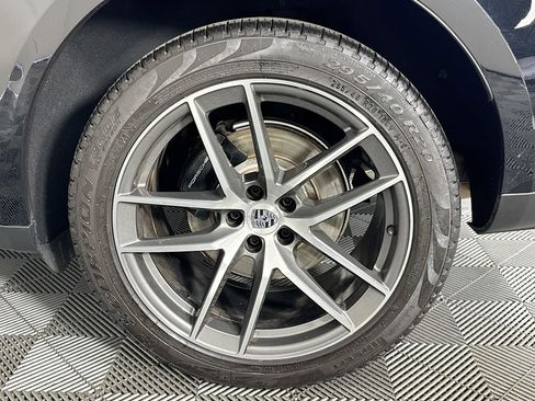 Used 2023 Porsche Macan image 35