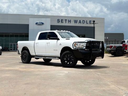 Used 2022 RAM 2500 Big Horn AWD/4WD image 1