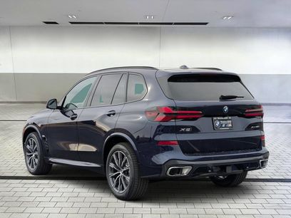 New 2026 BMW X5 M60i