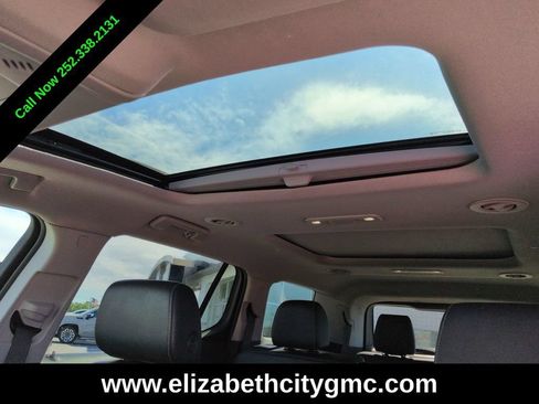 Used 2022 GMC Acadia SLT w/ Trailering Package AWD/4WD image 23