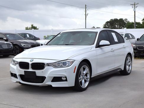 Used 2015 BMW 328i xDrive Sedan AWD/4WD image 3