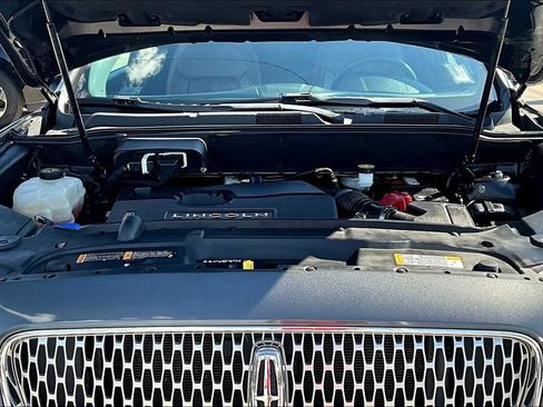 Used 2019 Lincoln Nautilus Reserve FWD image 9