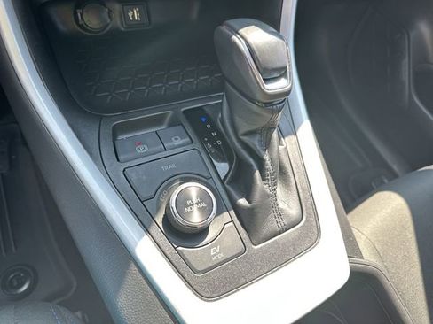 Certified 2023 Toyota RAV4 SE image 35