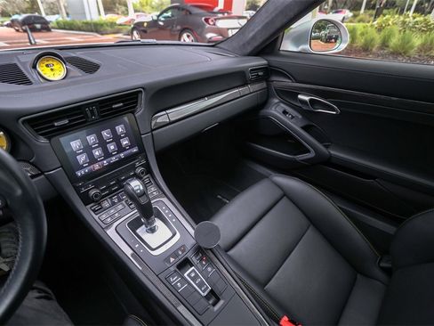 Used 2017 Porsche 911 Turbo S image 26