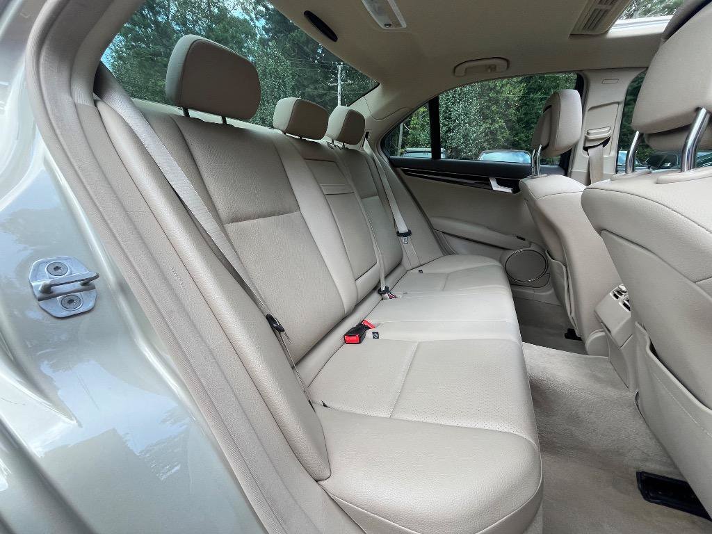 Used 2012 Mercedes-Benz C 300 4MATIC Sedan image 37