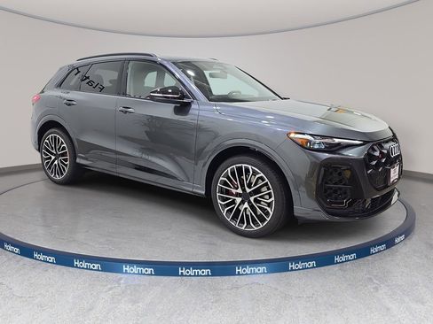 New 2026 Audi SQ5 Prestige image 4