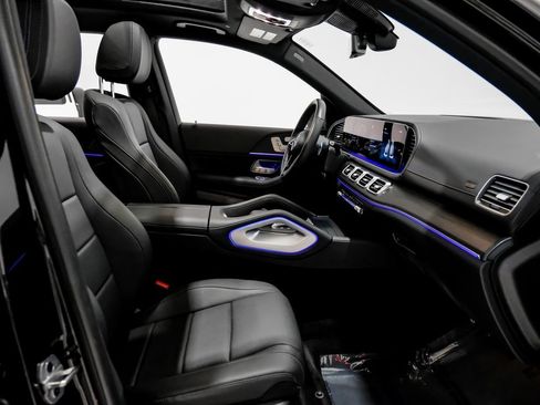 Used 2024 Mercedes-Benz GLS 450 4MATIC image 32