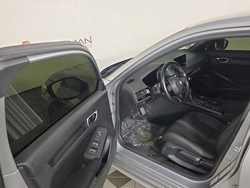 Used 2023 Honda Civic Sport image 17