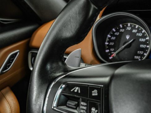 Used 2017 Maserati Levante S image 15