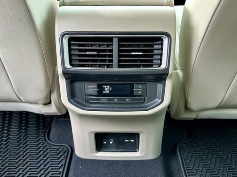 New 2026 Volkswagen Atlas SE image 19