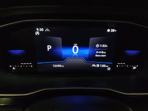 Used 2024 Volkswagen Jetta SE image 23