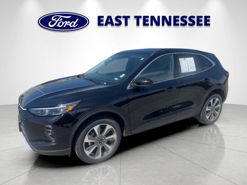 Used 2024 Ford Escape Platinum AWD/4WD image 7