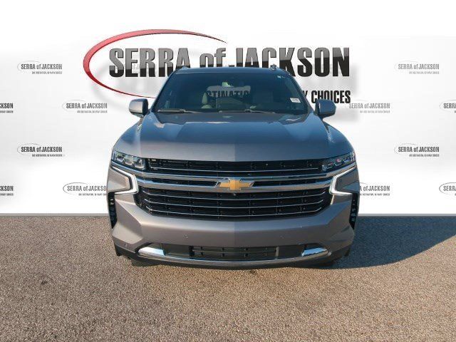 Used 2022 Chevrolet Tahoe LT w/ Luxury Package RWD image 3