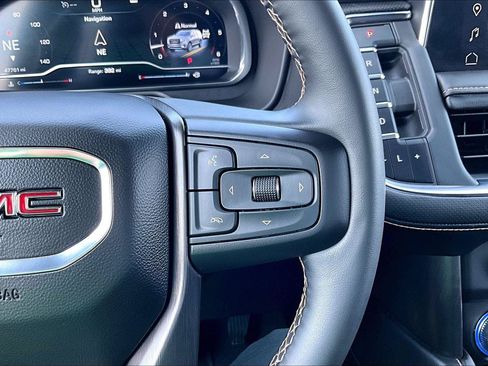 Used 2023 GMC Yukon XL AT4 w/ Technology Package AWD/4WD image 20