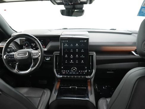 Used 2025 GMC Yukon Denali w/ Denali Reserve Package AWD/4WD image 15