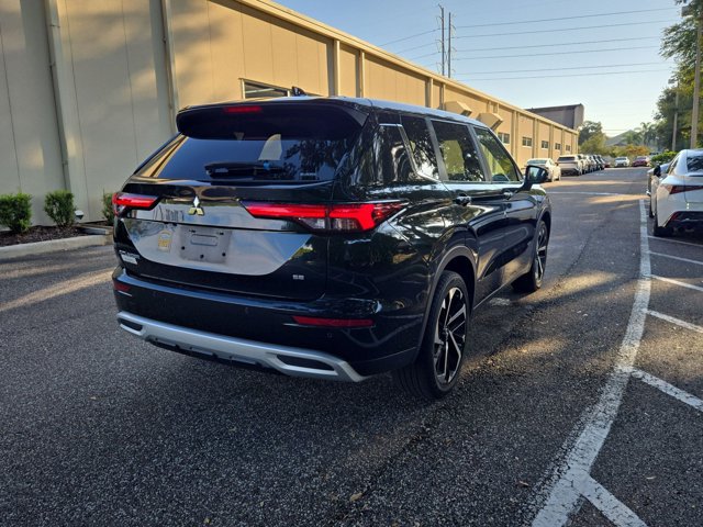 Used 2024 Mitsubishi Outlander SE Black Edition AWD/4WD image 5