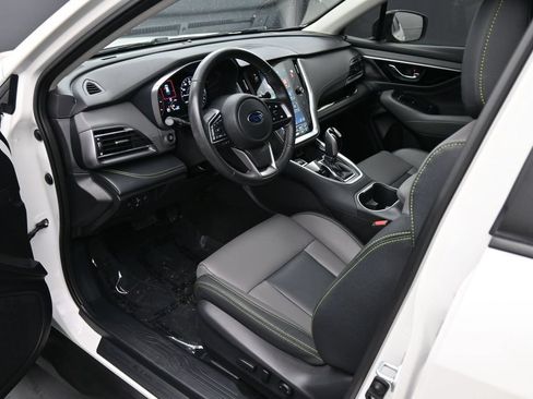 Used 2023 Subaru Outback Onyx Edition AWD/4WD image 2