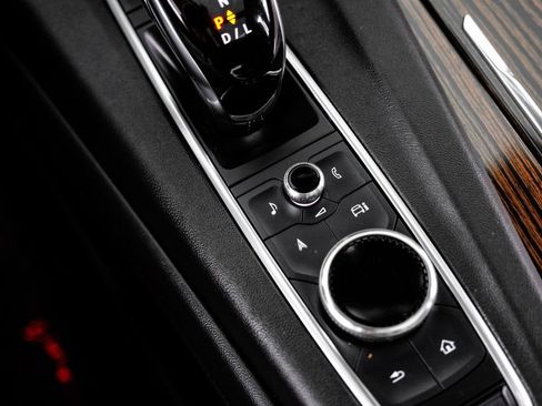 Used 2021 Cadillac Escalade ESV Premium Luxury image 24