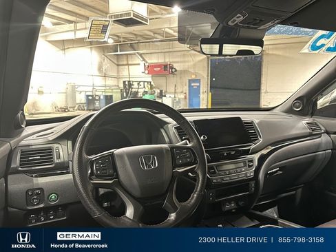 Certified 2025 Honda Ridgeline Black Edition image 15