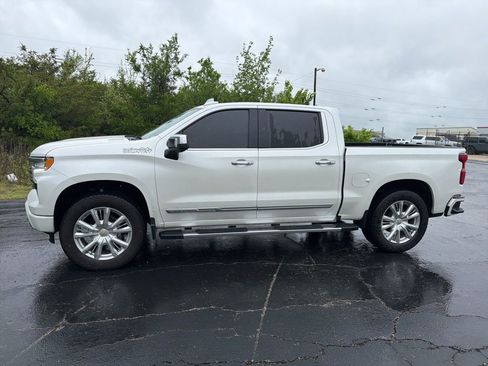 Used 2023 Chevrolet Silverado 1500 High Country w/ High Country Premium Package AWD/4WD image 5
