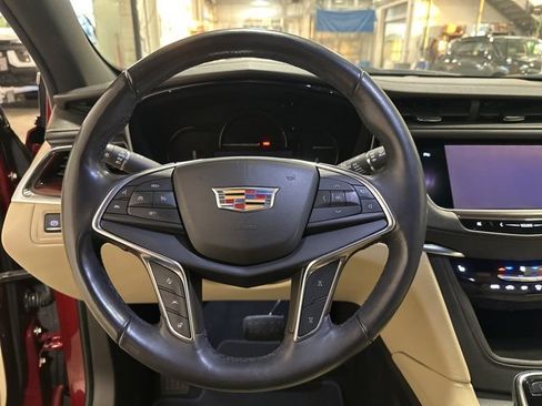 Used 2018 Cadillac XT5 Luxury w/ Driver Awareness Package image 18