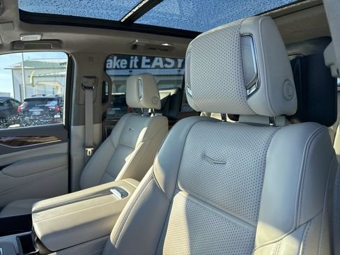 Used 2024 Cadillac Escalade ESV Sport Platinum AWD/4WD image 19