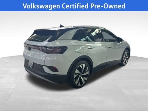 Certified 2021 Volkswagen ID.4 Pro S w/ Gradient Package image 9
