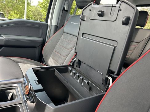 New 2026 Ford F250 Lariat w/ Black Appearance Package image 32