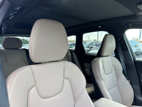 New 2026 Volvo XC60 B5 Core w/ Climate Package image 9