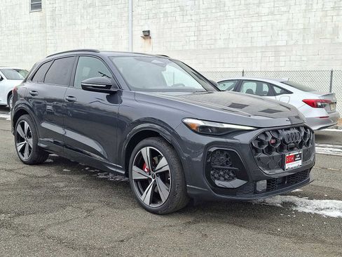 New 2025 Audi SQ5 Premium Plus image 10