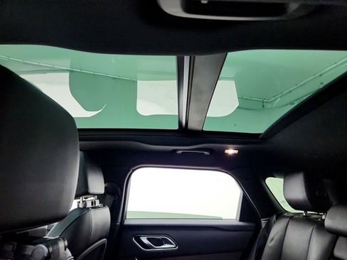 Certified 2025 Land Rover Range Rover Velar Dynamic SE image 18