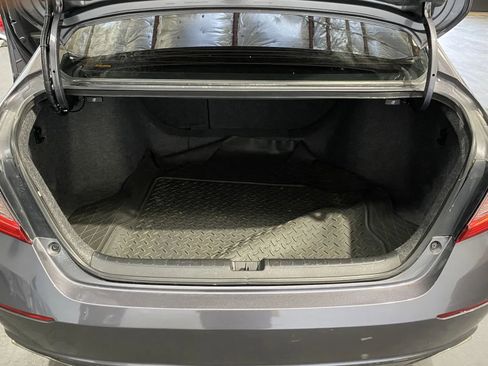 Used 2019 Honda Accord Sport image 8