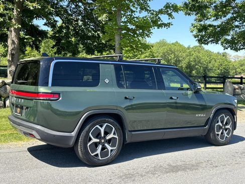 Used 2024 Rivian R1S Adventure AWD/4WD image 18