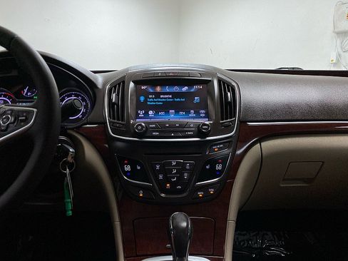 Used 2016 Buick Regal image 20