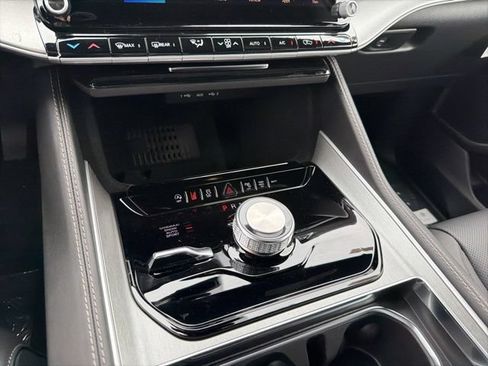 New 2026 Jeep Grand Wagoneer Limited AWD/4WD image 19