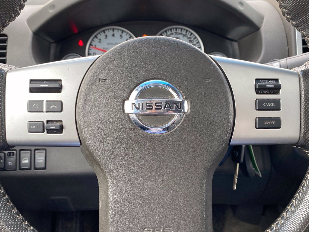 Used 2013 Nissan Frontier PRO-4X AWD/4WD image 26