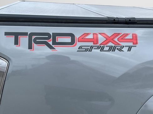 Used 2021 Toyota Tacoma TRD Sport w/ Technology Package AWD/4WD image 12