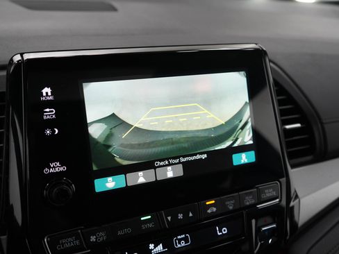 Used 2024 Honda Odyssey Sport image 25