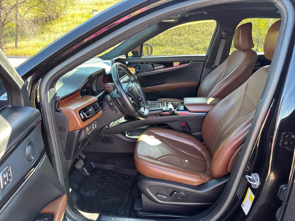 Used 2022 Lincoln Nautilus Reserve w/ Luxury Package AWD/4WD image 12