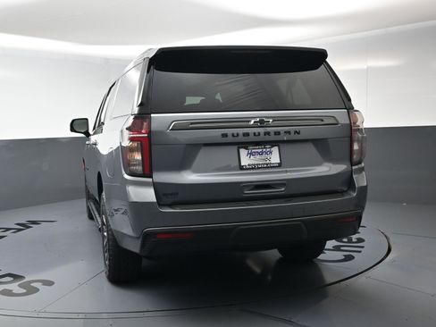 Used 2022 Chevrolet Suburban Z71 w/ Luxury Package AWD/4WD image 8