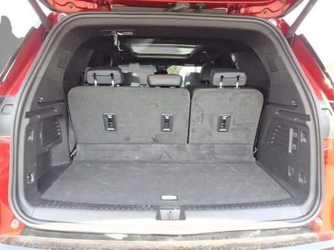 Used 2025 Chevrolet Traverse RS w/ LPO, Floor Liner Package FWD image 16