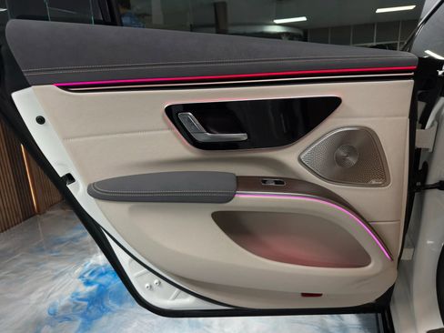 Used 2023 Mercedes-Benz EQS 580 4MATIC Sedan image 12