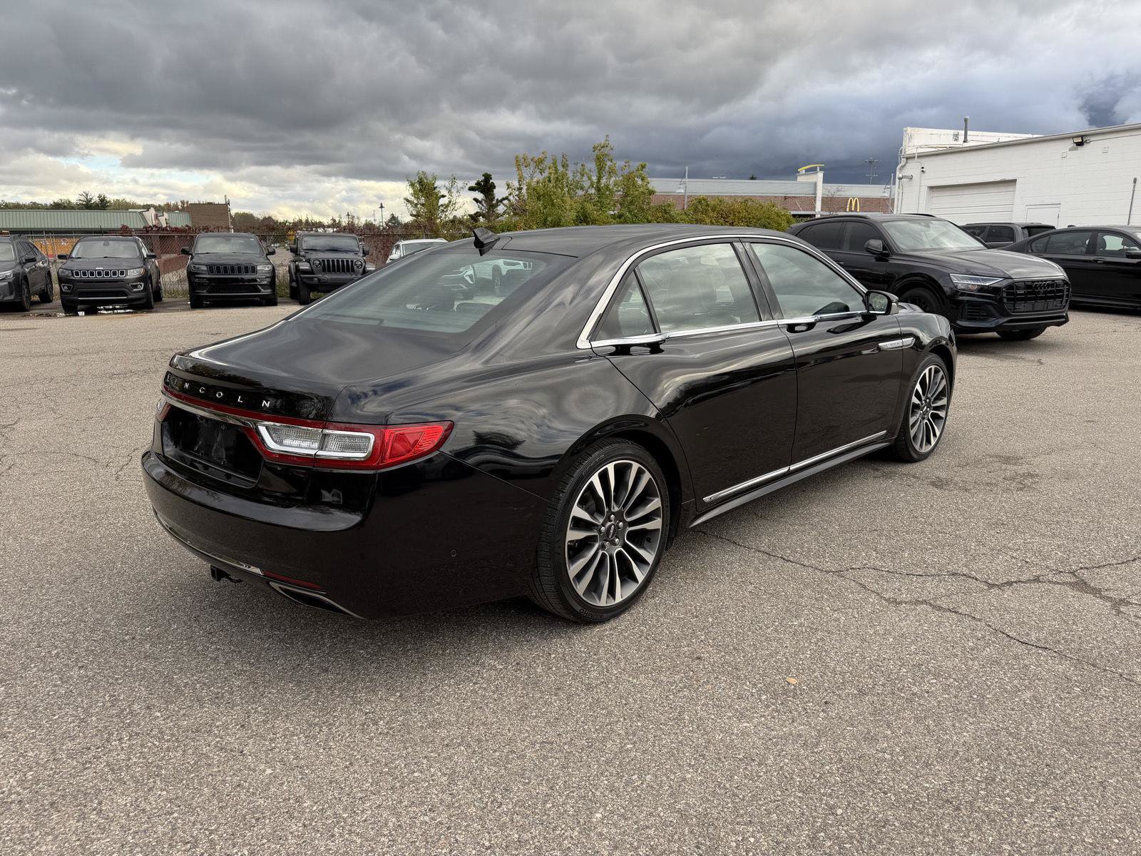 Used 2019 Lincoln Continental Reserve AWD/4WD image 7