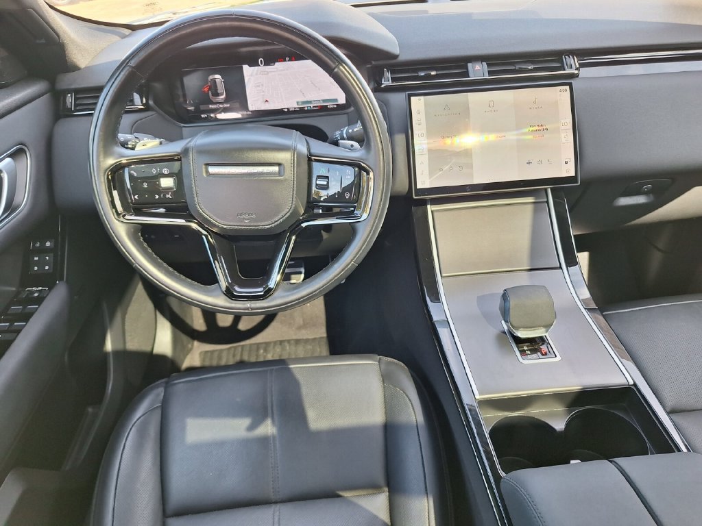 Used 2025 Land Rover Range Rover Velar Dynamic SE AWD/4WD image 10