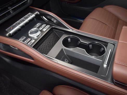 New 2026 Lincoln Nautilus Reserve AWD/4WD image 32