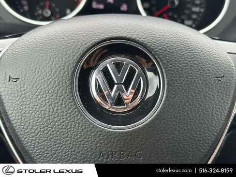 Used 2020 Volkswagen Tiguan SE AWD/4WD image 25
