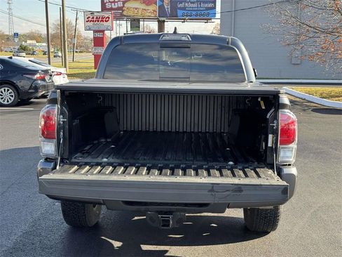 Used 2023 Toyota Tacoma TRD Sport image 16